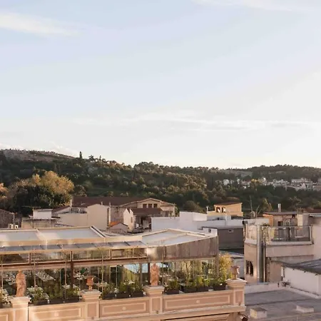 Apartment Spacious Loft With Acropolis View! *